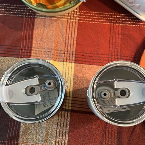 New Mr and Mrs tumblers - Picture 2 of 2